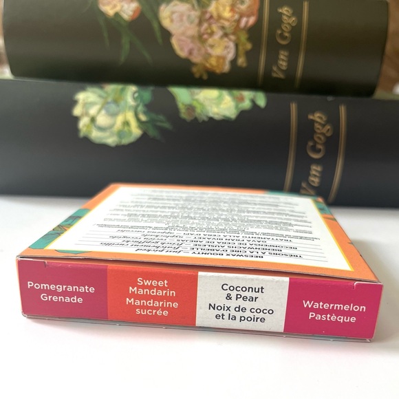 🏷️ Burt’s Bees set of 4 moisturizing lip balm - Picture 8 of 10